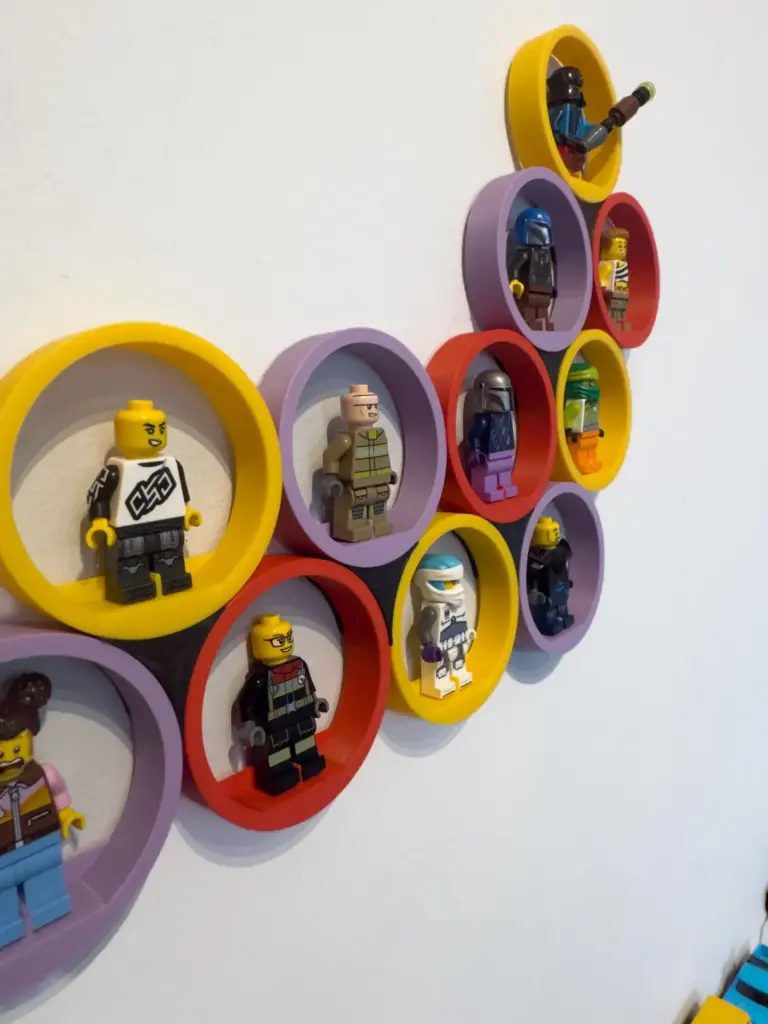 Miejsce na zdjęcie kompozycji LooP na ścianie